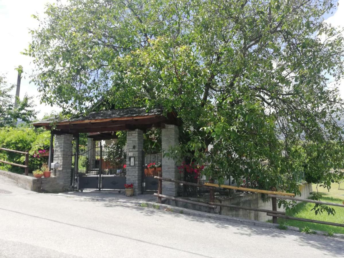 La Taverna Di Elide Aymavilles Екстериор снимка